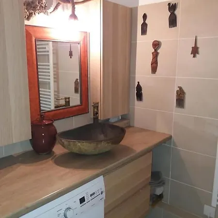 T2 50m Carres Vue Piscine Tennis Apartment